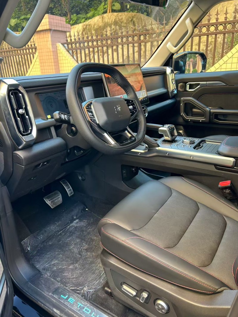 东莞25年奇瑞捷途2