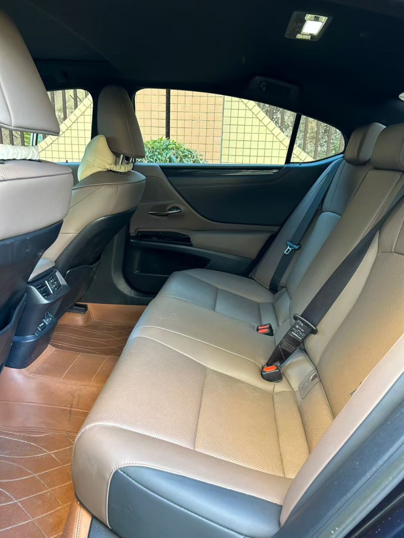 东莞23年雷克萨斯ES4