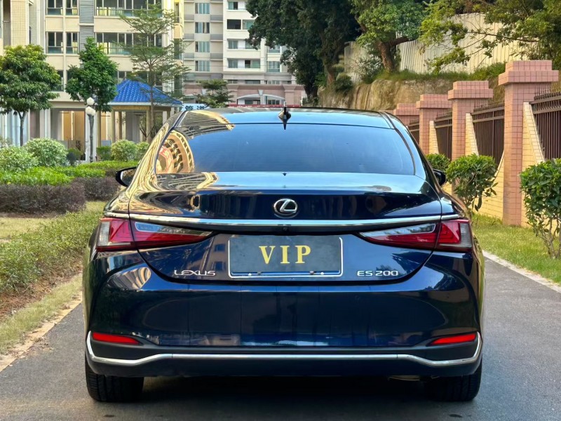 东莞23年雷克萨斯ES8