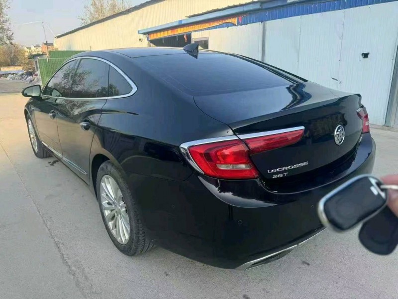 东营19年别克君越9