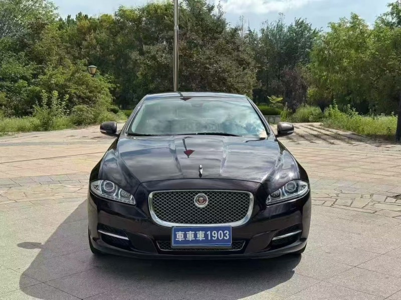 泰安16年捷豹XJL1