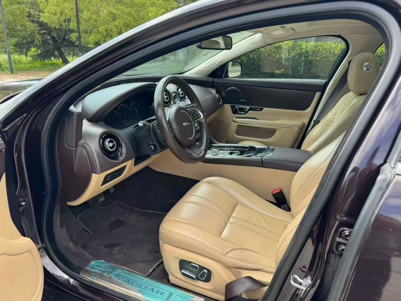 泰安16年捷豹XJL6