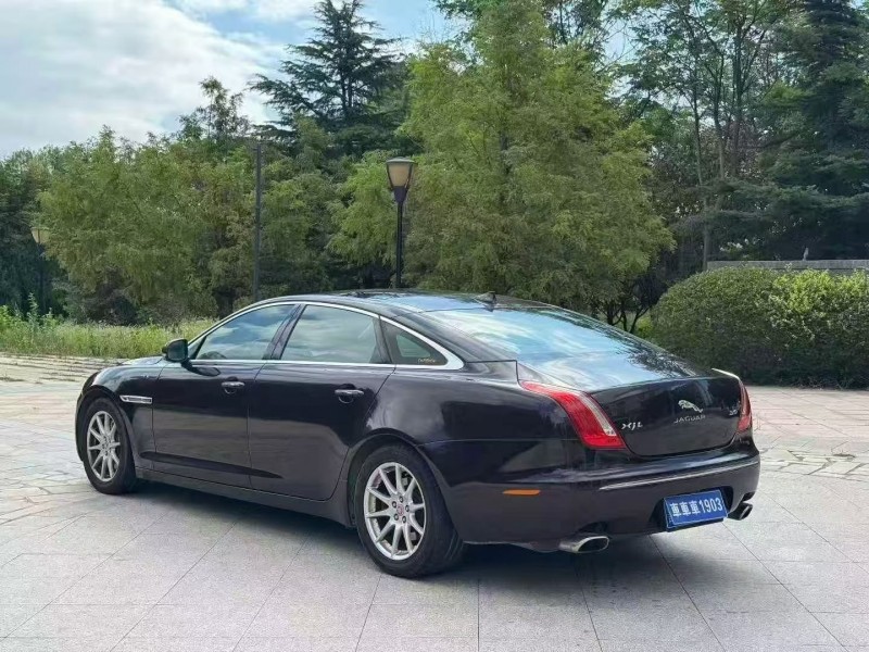泰安16年捷豹XJL7