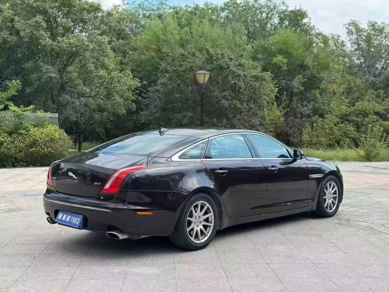 泰安16年捷豹XJL8
