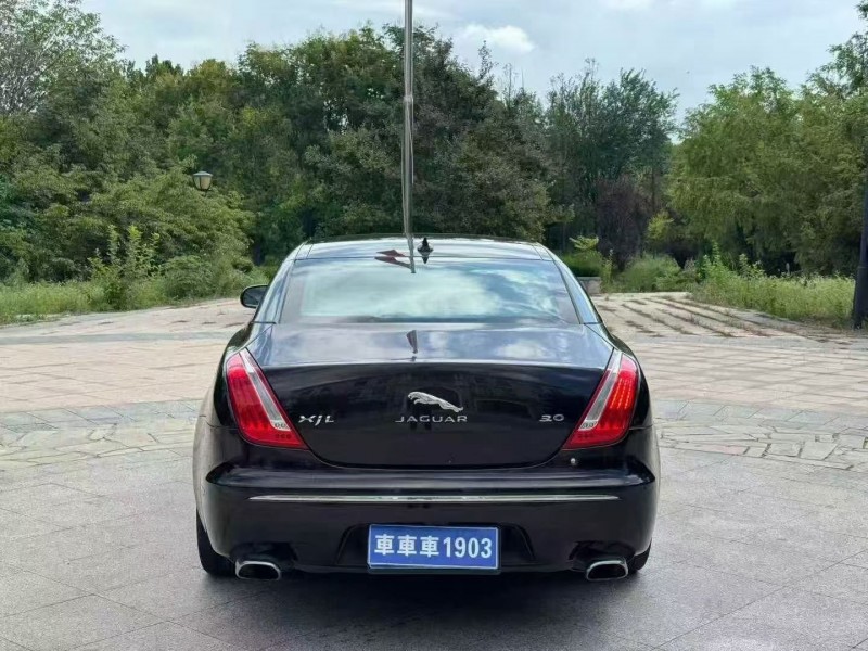 泰安16年捷豹XJL9