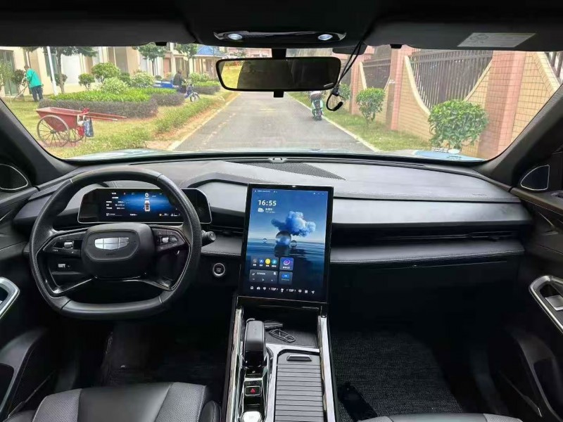 东莞24年吉利博越8