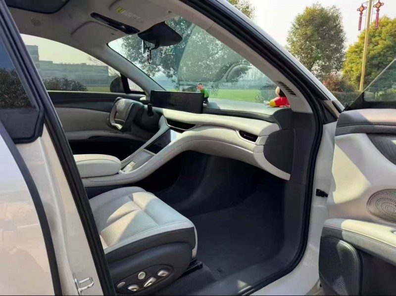 徐州25年智己LS64