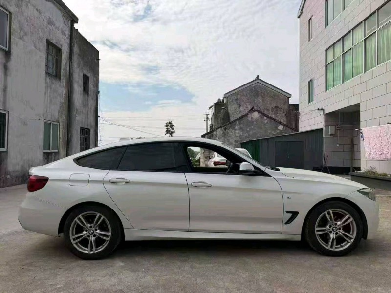 苏州20年宝马3系8