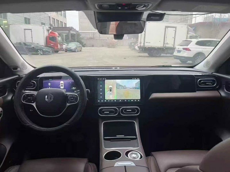 淄博24年零跑汽车C114