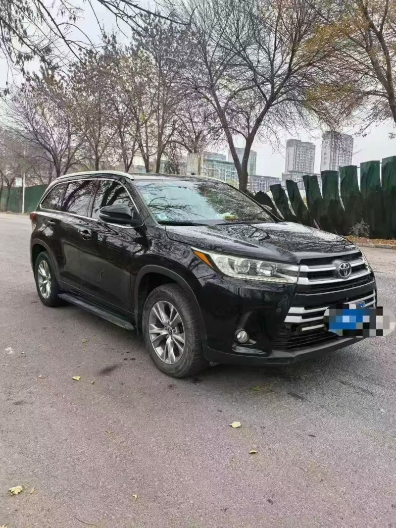 烟台19年丰田汉兰达3