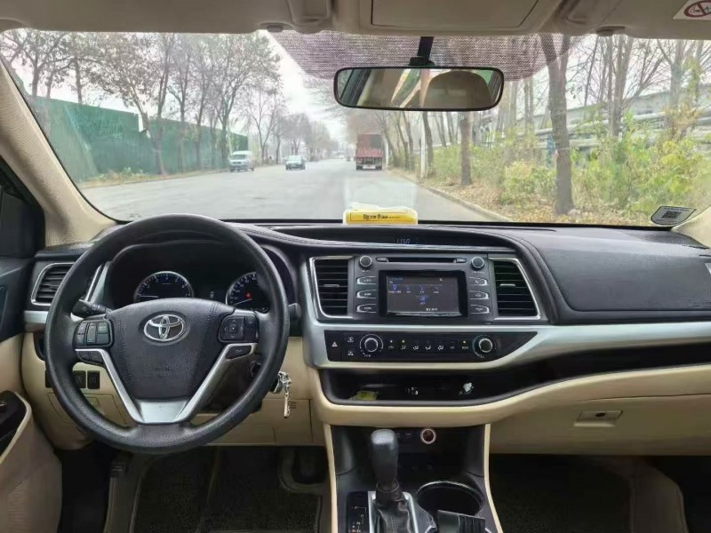 烟台19年丰田汉兰达5