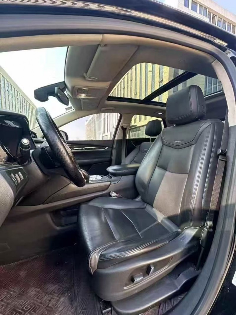 枣庄17年凯迪拉克XT54