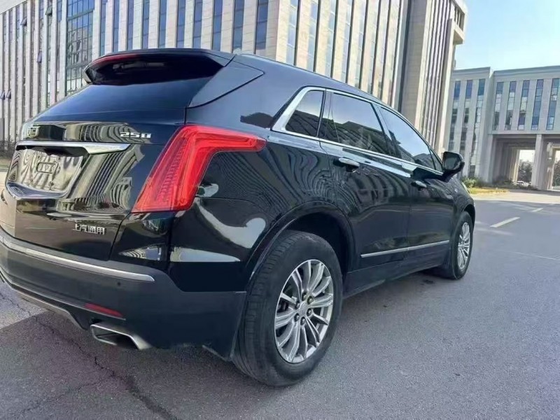 枣庄17年凯迪拉克XT57