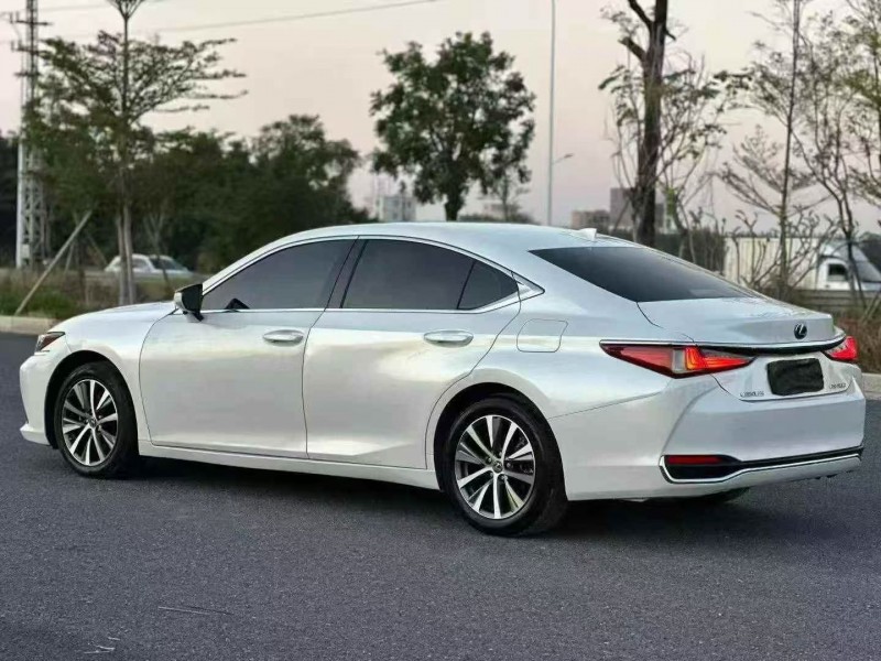 珠海20年雷克萨斯ES5