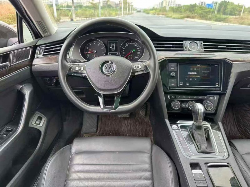 珠海19年大众迈腾4