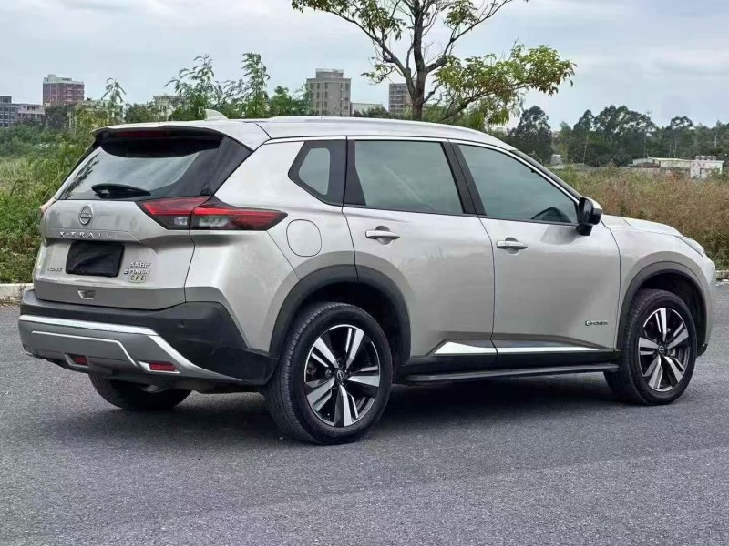 珠海23年日产奇骏8