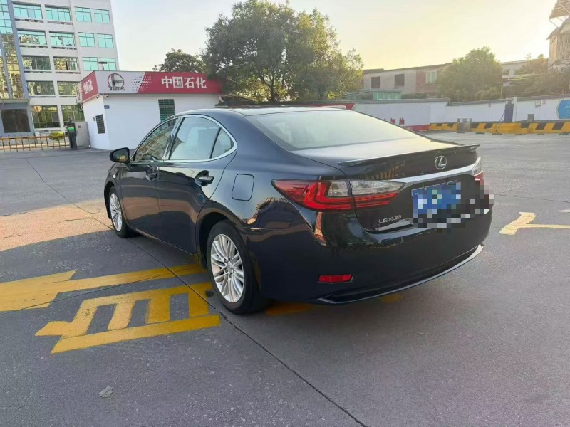 深圳17年雷克萨斯ES7