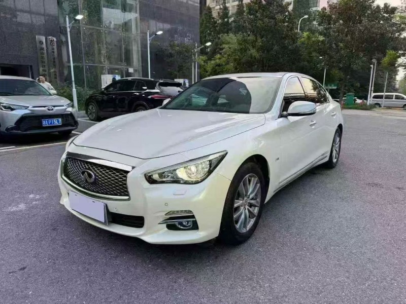 湘潭15年英菲尼迪Q50L3