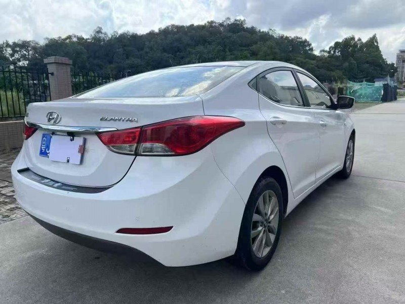 汕头16年现代朗动8