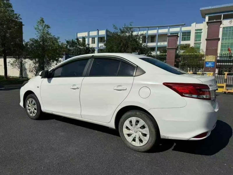 珠海19年丰田威驰8