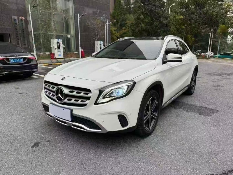湘潭19年奔驰GLA3