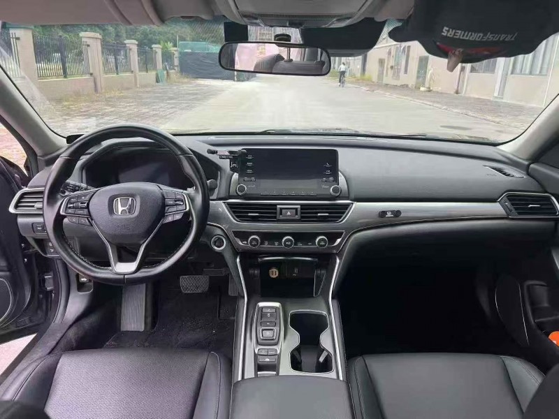 梧州20年本田雅阁5