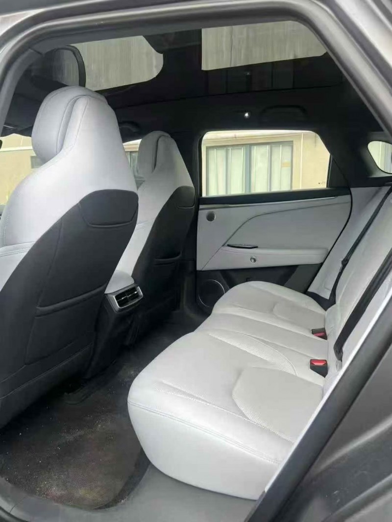 珠海24年极狐汽车阿尔法6