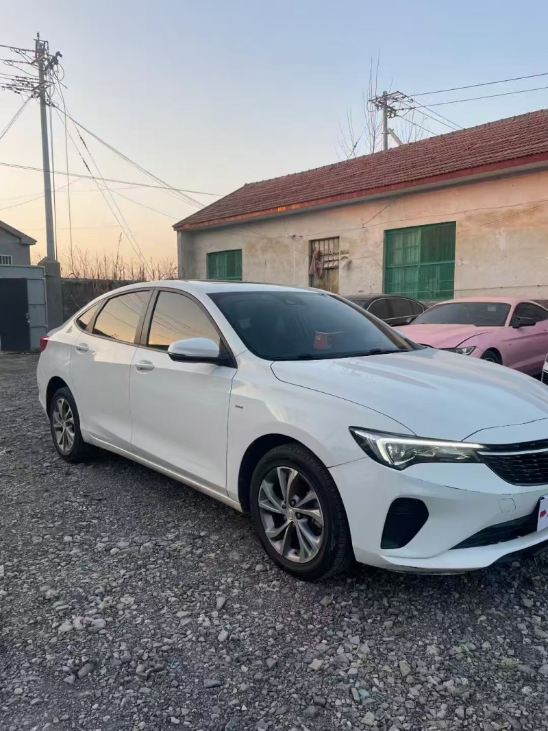 菏泽22年别克威朗3