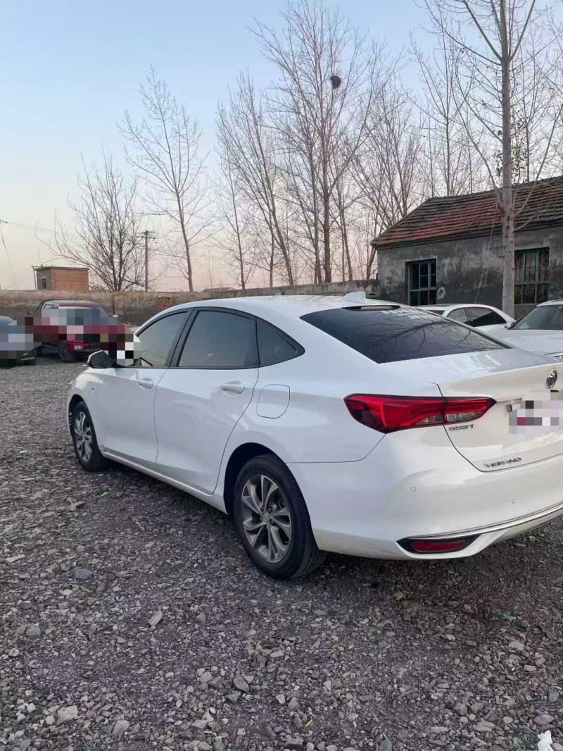 菏泽22年别克威朗7