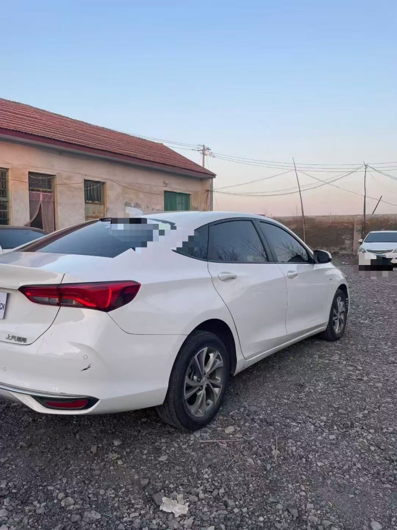 菏泽22年别克威朗8