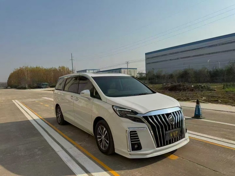 菏泽22年别克GL82