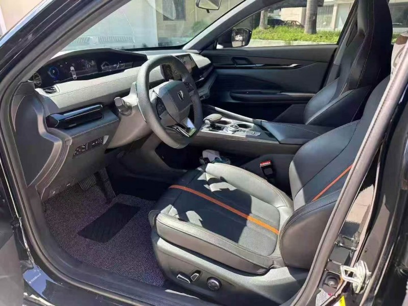 珠海25年长安汽车UNI6