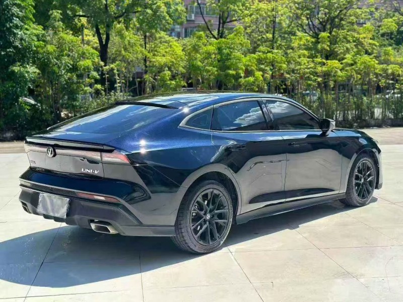 珠海25年长安汽车UNI7