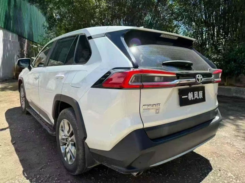 珠海21年丰田威兰达7