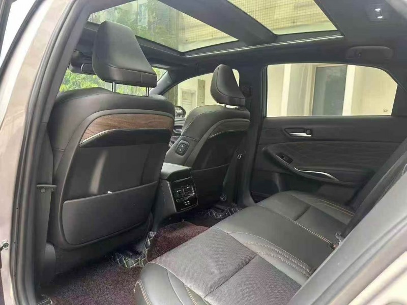 广州24年丰田亚洲龙5