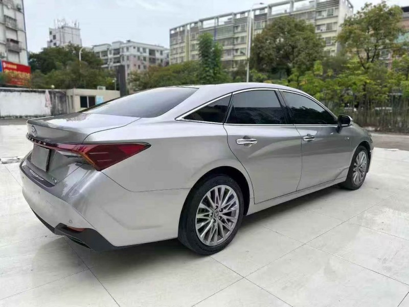 广州24年丰田亚洲龙7