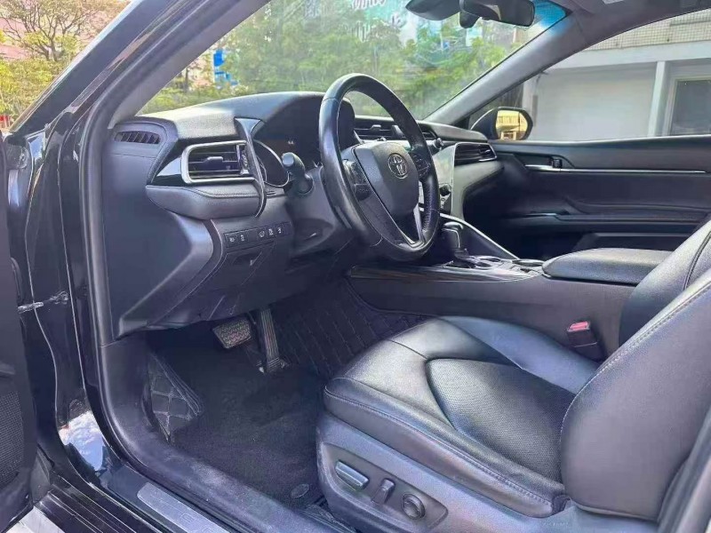 江门19年丰田凯美瑞5