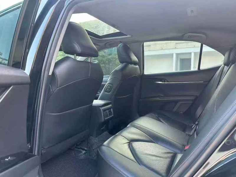 江门19年丰田凯美瑞9