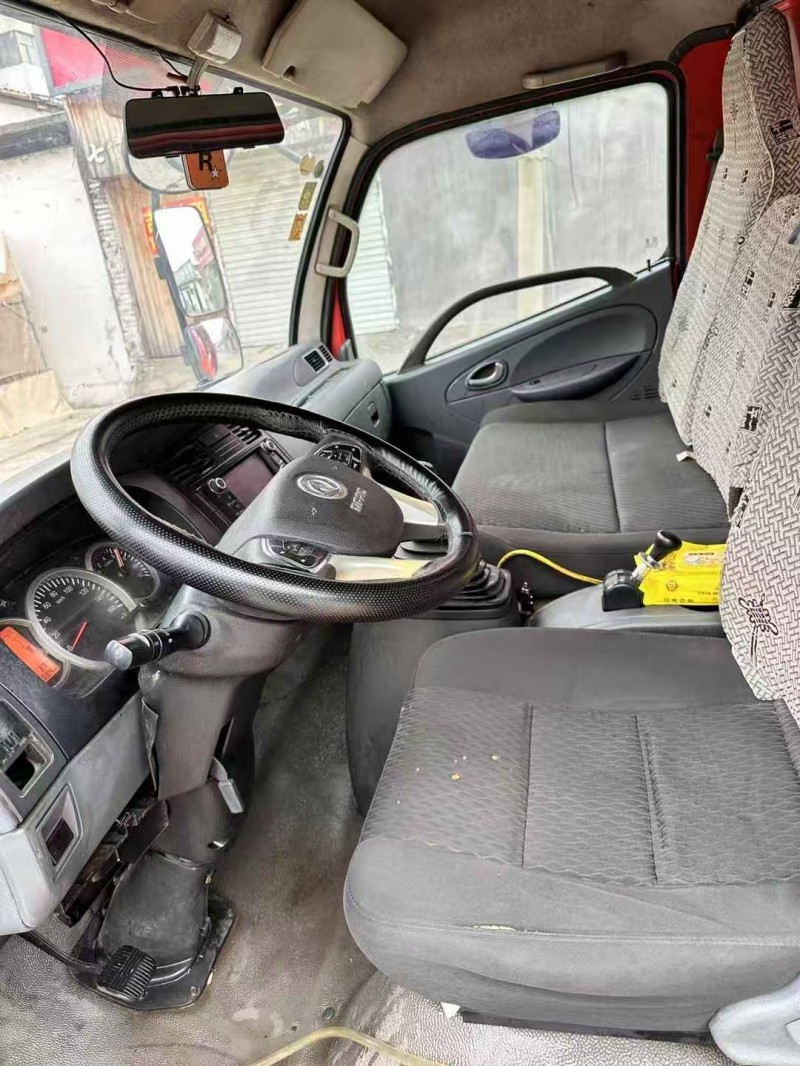 菏泽19年东风多利卡5