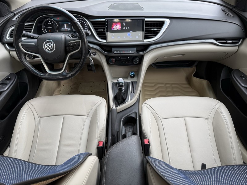 济宁19年别克英朗5