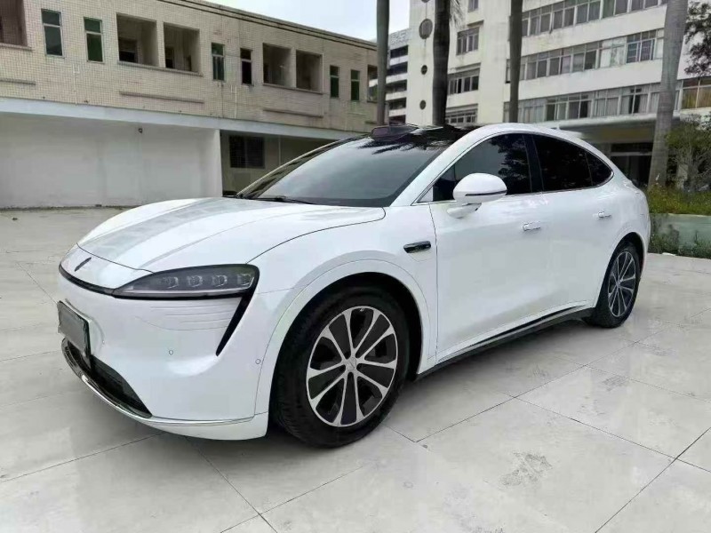 珠海25年华为智选智界R72