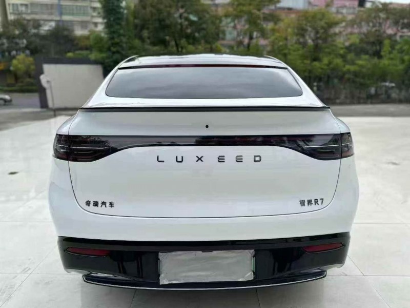 珠海25年华为智选智界R79