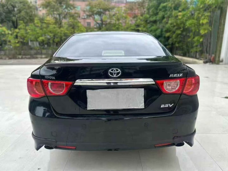 珠海13年丰田锐志7