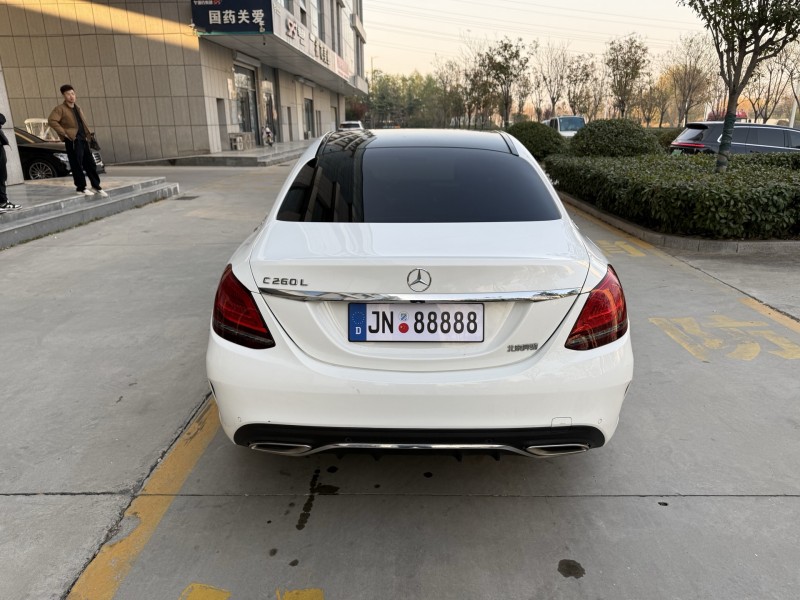 济宁18年奔驰C9
