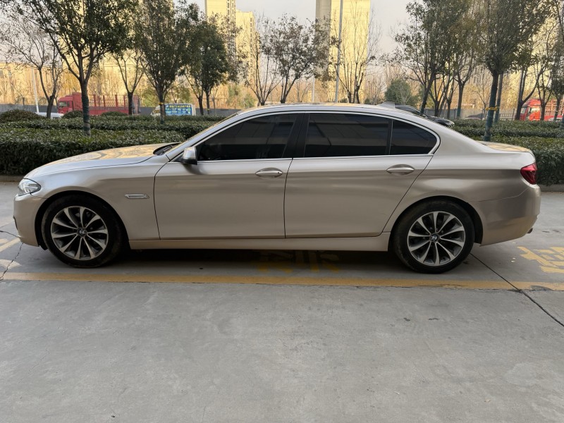 济宁15年宝马5系8