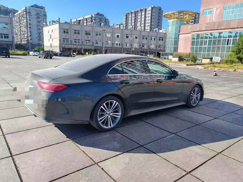 广州23年奔驰CLS8