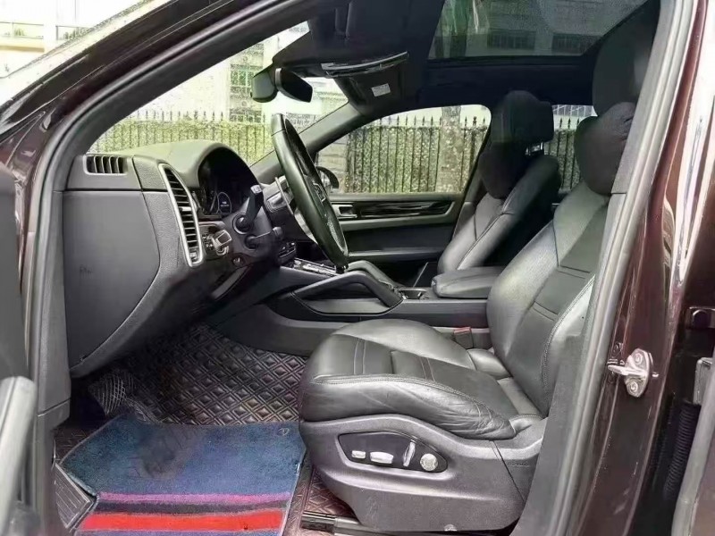 广州20年保时捷卡宴6