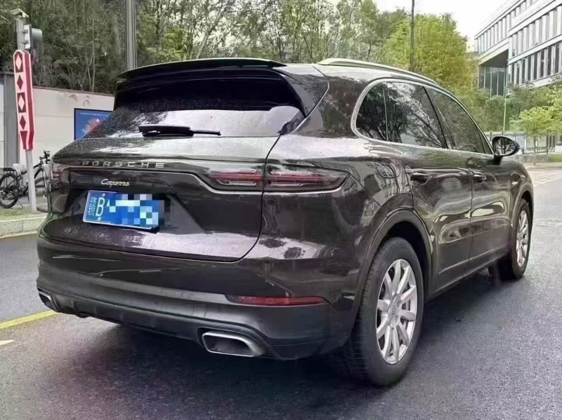 广州20年保时捷卡宴8