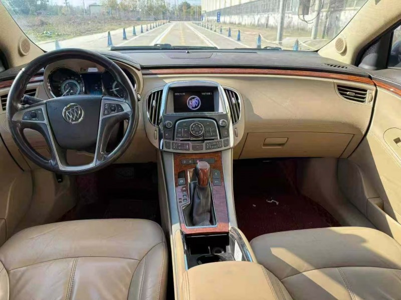 菏泽13年别克君越6