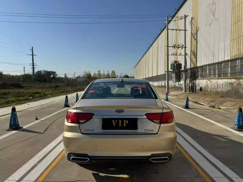 菏泽18年吉利帝豪9